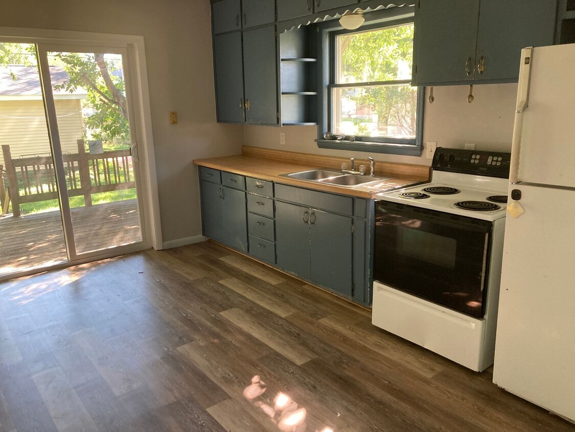 Primary Photo - 3 Bed 1 Bath Single Family Home in Rothschild