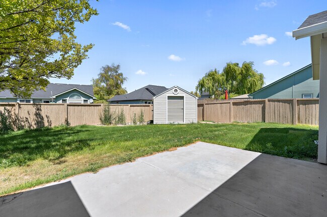 Building Photo - 4206 E Indigo Ct
