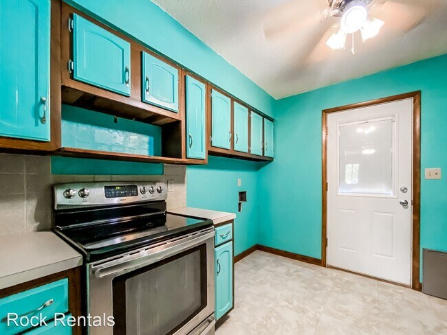 Building Photo - 2 br, 1 bath House - 903 E 24th  Apt A