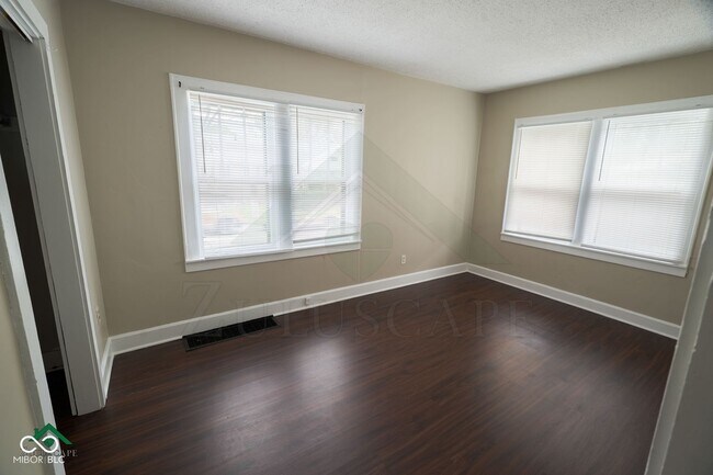 Foto del edificio - 723 N Reserve St