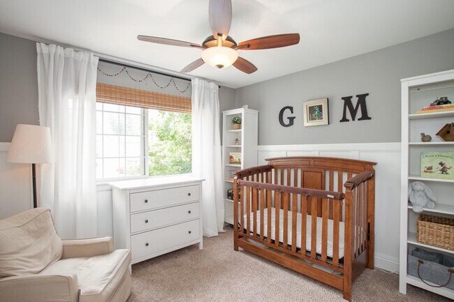 Foto del edificio - 1204 Riddlewood Ln