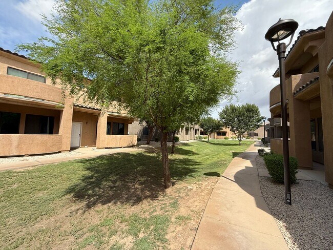 Foto del edificio - Luxury El Dorado Condo for Rent