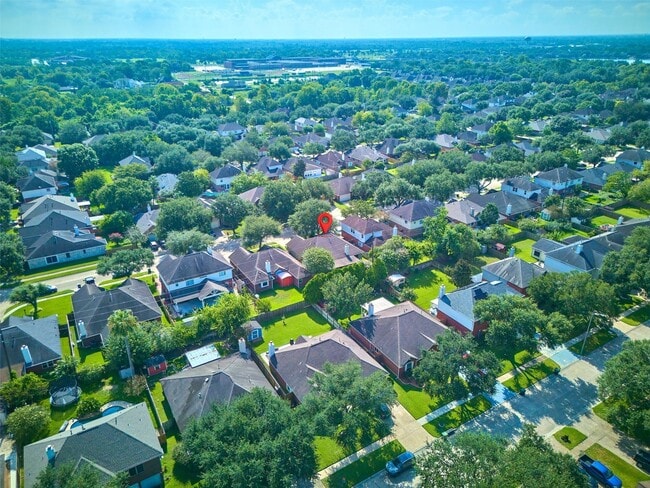 Foto del edificio - 820 Portsmouth Dr