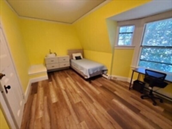 Building Photo - 1106 Boylston St