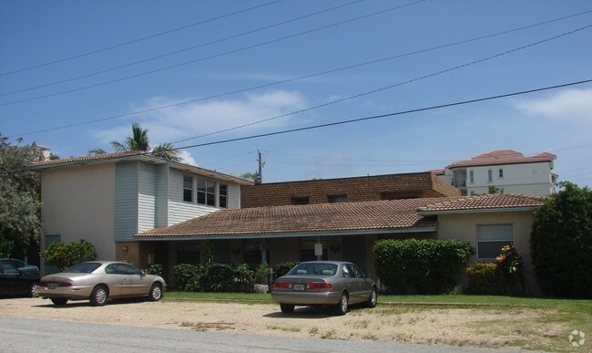 Building Photo - 512 SE 20th Ave