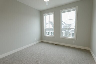 Photo du bâtiment - 3Bed Park-Facing Townhome