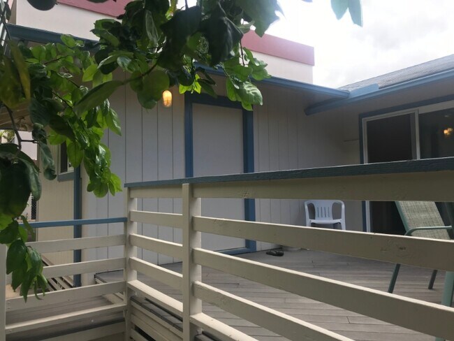 Building Photo - 1128 Hoolai St