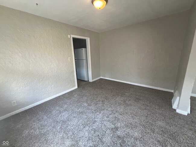 Foto del edificio - 5322 Winthrop Ave