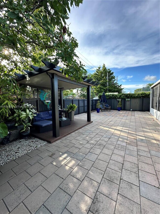 Foto del edificio - 5010 E 1st Ave