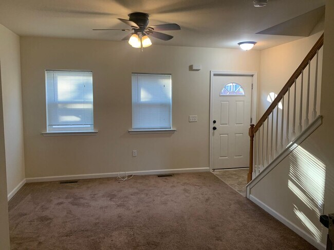 Foto del edificio - 3 Bedroom 1.5 Bathroom's