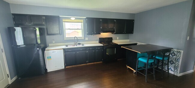 Kitchen - 7709 Carraway Cir