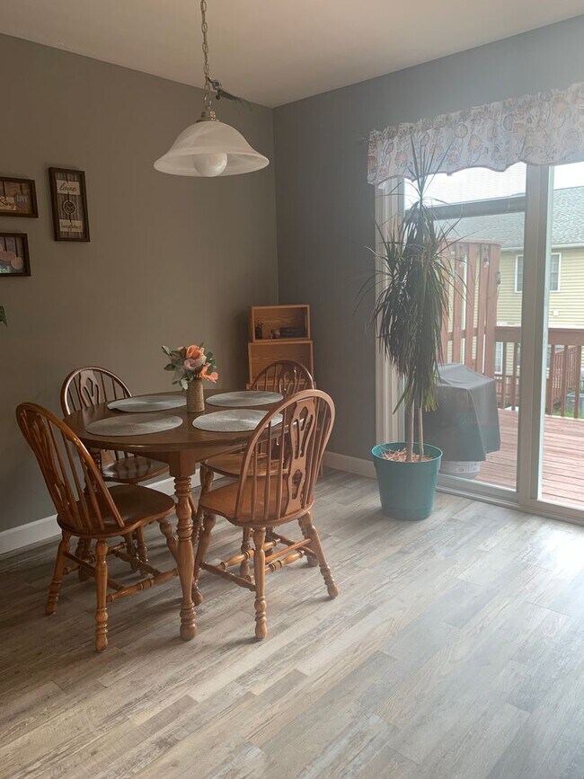 Foto del edificio - Townhouse for Rent in Taylor Springs