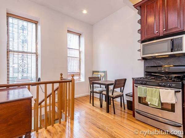 Primary Photo - 273 Albany Ave