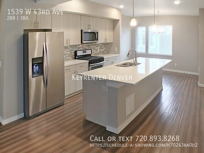 Building Photo - Premium 2BD, 2.5BA Sunnyside Townhome with...