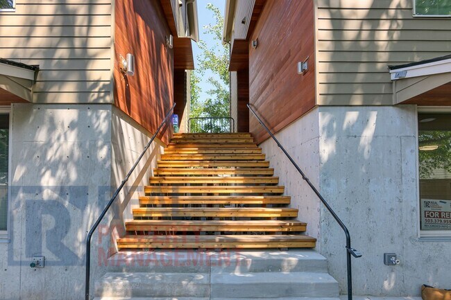 Foto del edificio - 4540 N Vancouver Ave