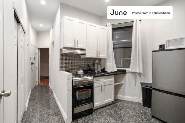 Foto del edificio - Private bedroom in 2 bed/1 bath Home