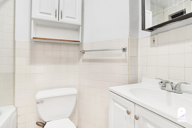 Building Photo - 326 W 49th St