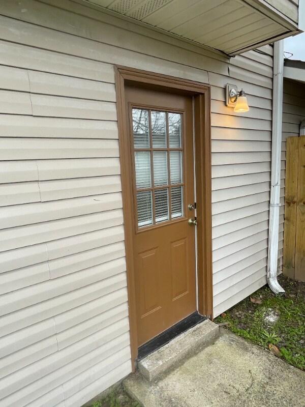Building Photo - 1705 Fox Run Dr