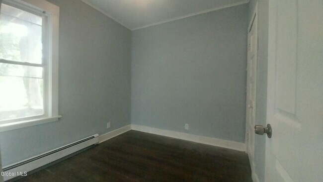 Building Photo - 335 3rd St