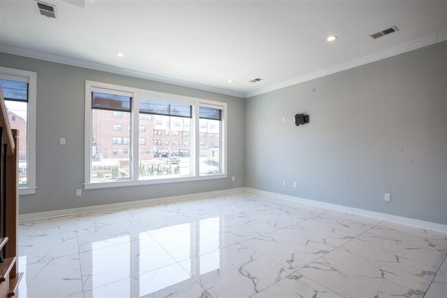 Building Photo - 225 Columbia Ave