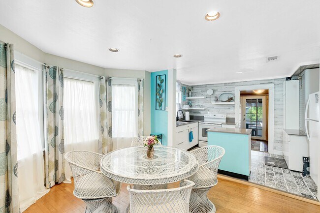 Building Photo - 28 S Ocean Breeze