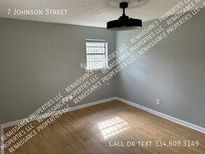 Building Photo - 7 Johnson St