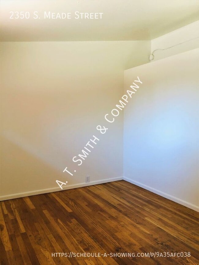 Building Photo - 3 Bedroom, Mid-Century Modern Home in Harv...