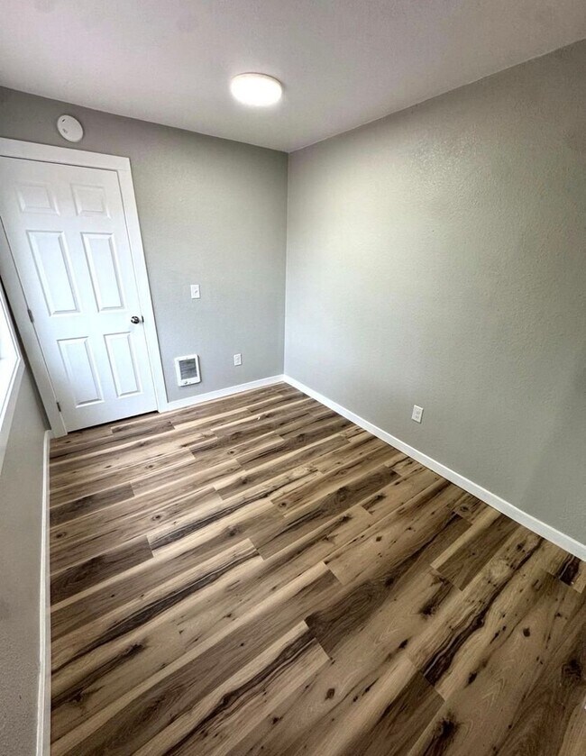 Foto del edificio - 3341 E Fountain Blvd