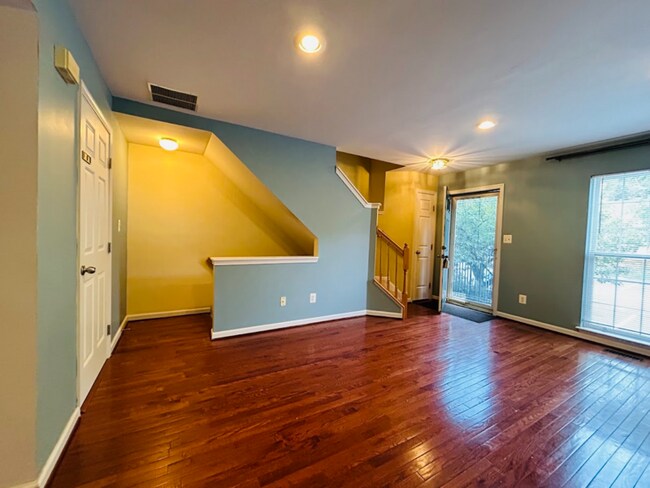 Building Photo - 2049 Stargrass Ct