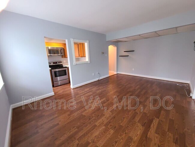 Foto del edificio - 1805 Key Blvd