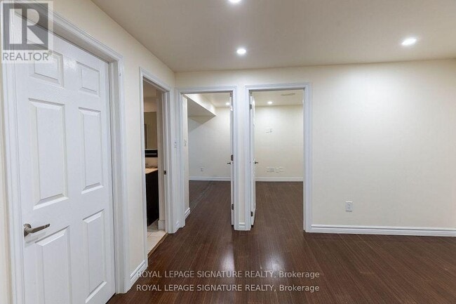 Building Photo - 454 Fendalton St