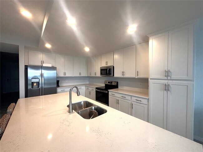 Building Photo - 12140 Wellen Golf St