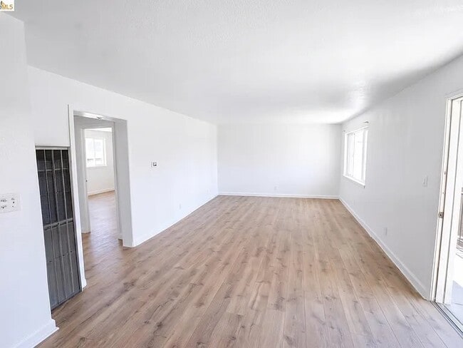 Photo - 2015 Hearst Ave (Berkeley, CA) Apartment