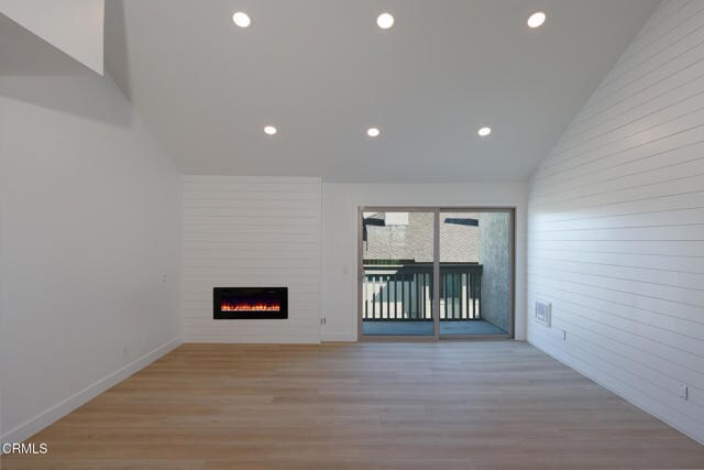 Foto del edificio - 2945 Harbor Blvd