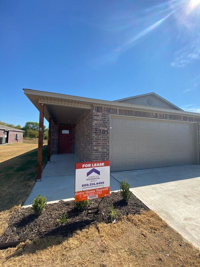 Foto del edificio - Comfort & Convenience – 3 Bed, 2 Bath Duplex in Lawlis Ranch