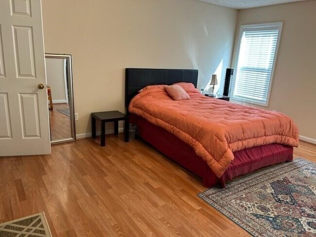 Building Photo - 416 Canterbury Pl Dr