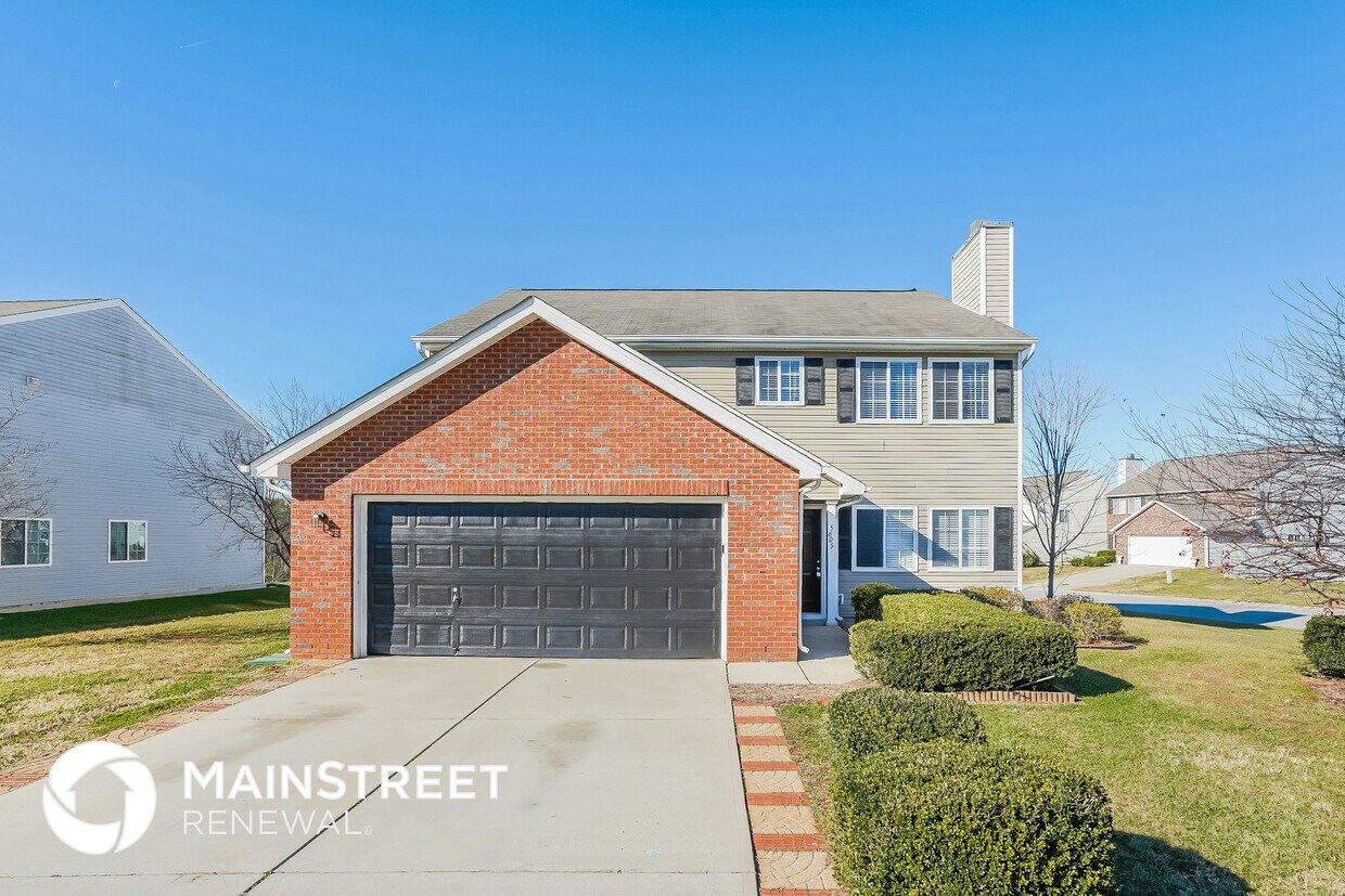 Foto principal - 5605 Hidden Lake Dr