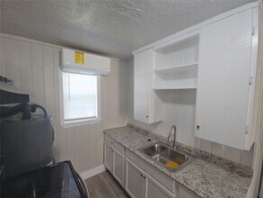 Building Photo - 3335 Tuam St