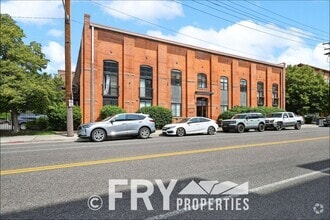 Building Photo - 3225 Blake St