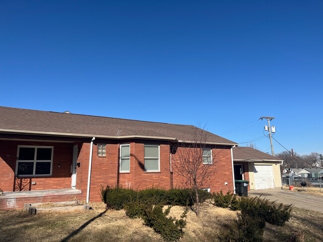 Building Photo - 2451 S 14th St