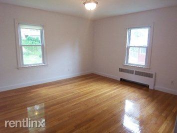 Building Photo - 93 Undine Rd