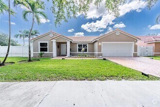 Building Photo - 1840 SW 135th Way