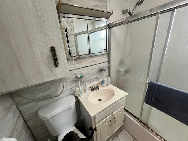 Building Photo - 12 Craigie Ter