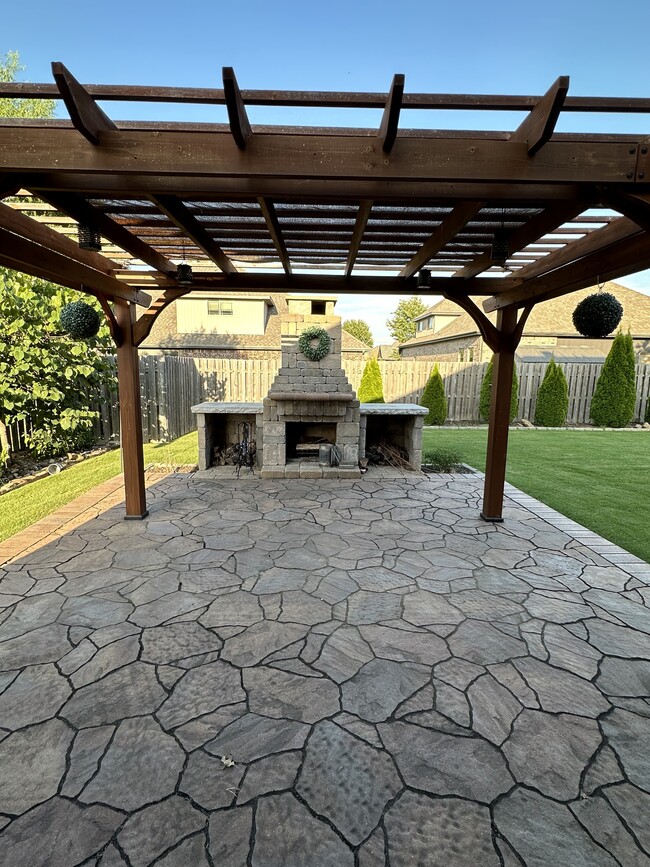 Building Photo - 6435 W Bridge Bay Dr