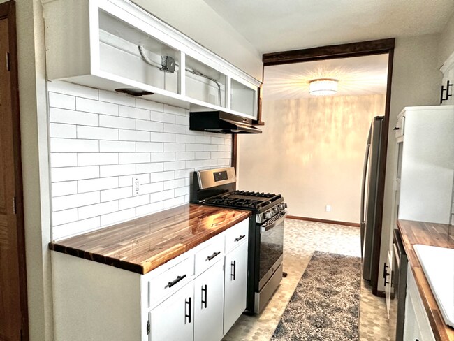 Foto del edificio - 3400 Edgewood Ave N