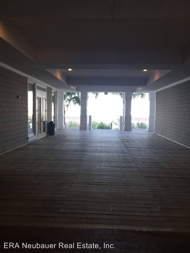 Foto del edificio - 3001 W 10th St