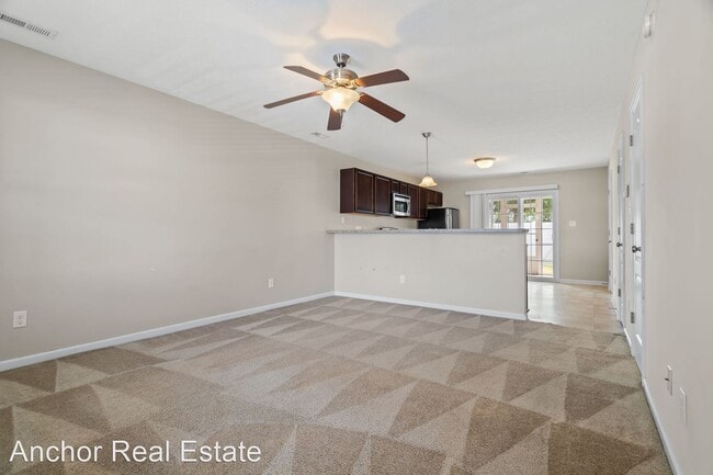 Foto del edificio - 2 br, 2.5 bath House - 215 Glen Cannon Drive