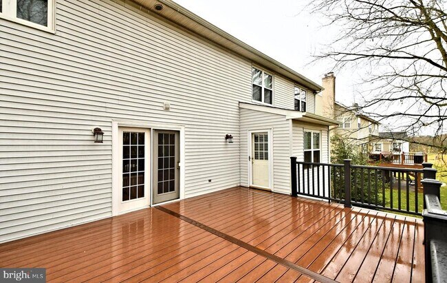 Building Photo - 411 Belle Ln