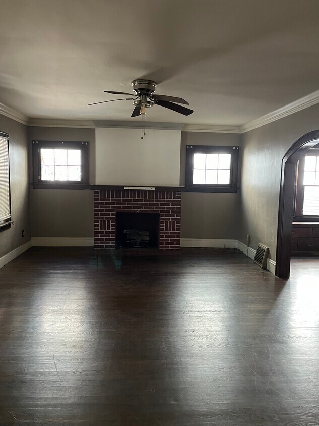 Sala de estar - 791 w exchange st