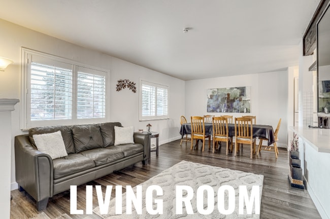 Photo - 2860 S Golden Way House